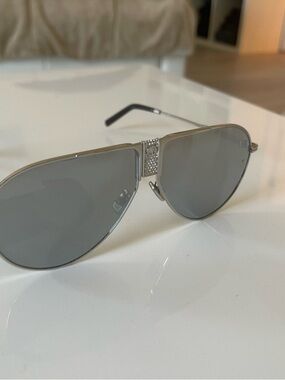 Christian Dior Silver Aviator Sunglasses with Gray Mirrored Lenses